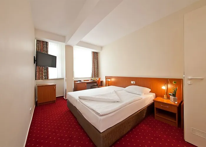 Arcadia Belmondo 4* Hamburg-Harburg