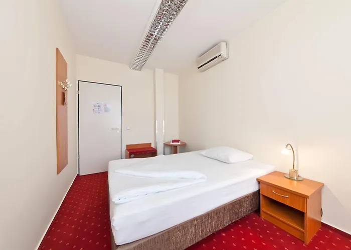 Arcadia Belmondo 4*