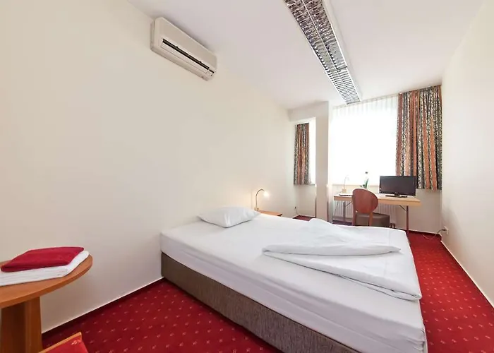Arcadia Belmondo Hotel 4*