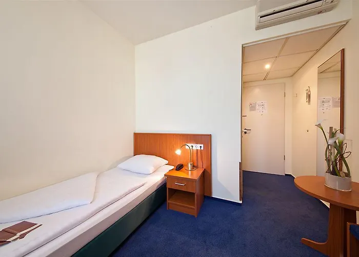 Arcadia Belmondo Hotel 4*